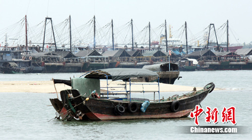 臺風“韋森特”將襲擊廣東湛江漁船全部回港避險