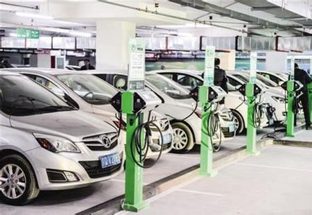 “淡季不淡”，8月新能源車市場企穩走高