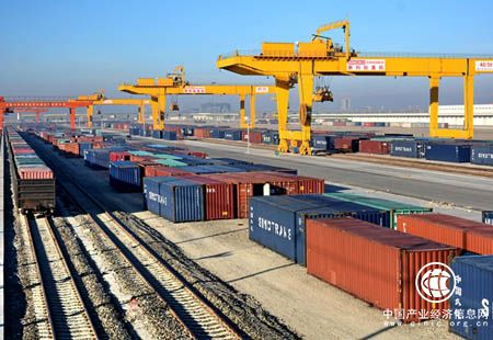 發改委：6月全國鐵路完成貨運量同比增16.3%