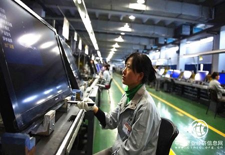 彩電市場上半年寒意襲人 行業兩大技術陣營對壘