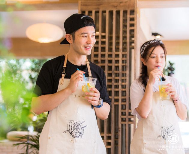 黃曉明把‘小燕子’作為鎮店之寶