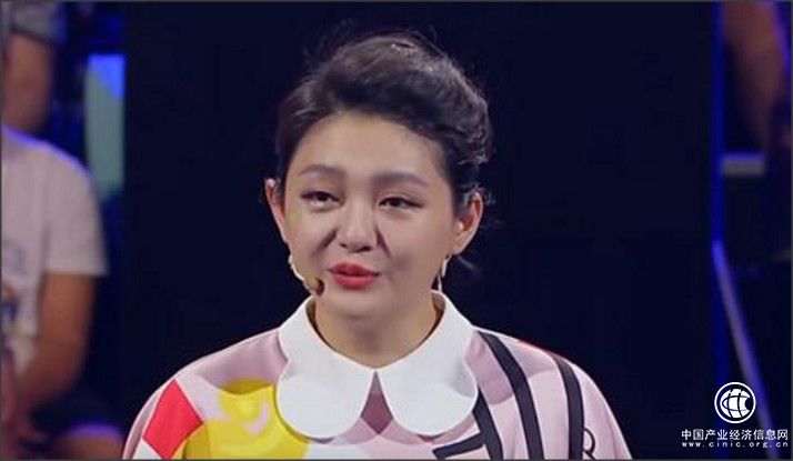 大S帶孩子海島度假 微微發福的身材依舊是網友關注的焦點