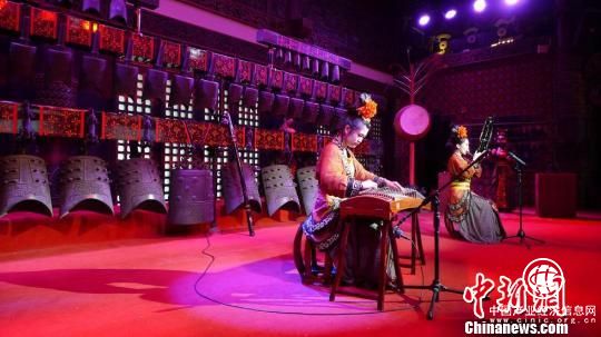 “春秋十三媚”穿越常州淹城玩轉編鐘樂舞