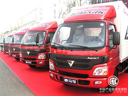 商用車“金九”遇冷 輕卡微卡繼續保持上漲勢頭