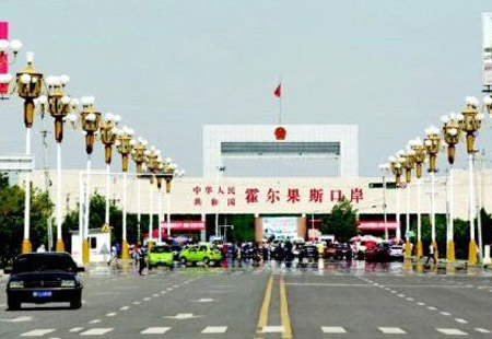 新疆外貿持續好轉 上半年同比增長超四成