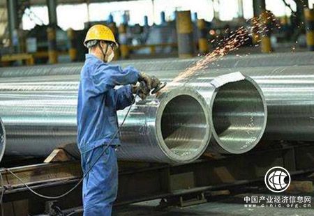 高端煤機液壓支架裝備展現“衡鋼力量”