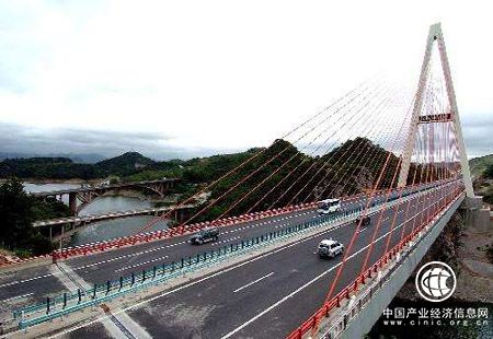 貴州構筑“大交通”格局 融入“一帶一路”建設