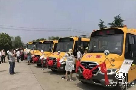 安凱“百城千校”公益行 掀關愛校車安全熱潮