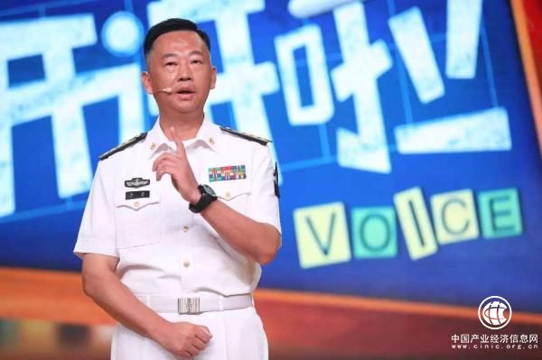 遼寧艦艦長劉喆央視開講，解釋為何航母第一次開放去了香港