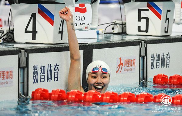 一天兩破亞洲紀錄！泳壇“女神”劉湘煉成了全運“戰神”  