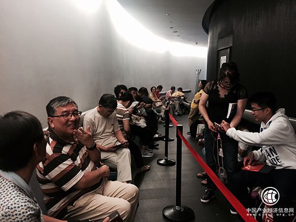 柏林愛樂時隔12年再訪東藝，樂迷通宵兩晚排隊買票