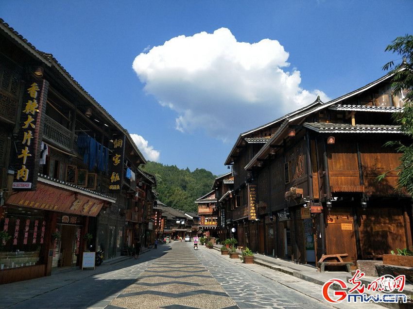 【喜迎十九大·文脈頌中華】73歲非遺傳承人:文化自信讓民族自豪感“滿格” 【喜迎十九大·文脈頌中華】73歲非遺傳承人:文化自信讓民族自豪感“滿格”