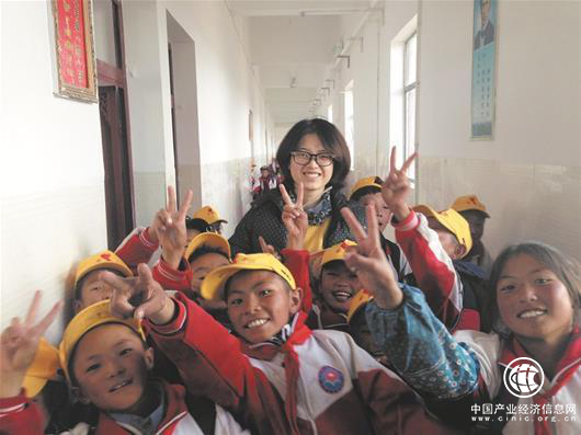 武大學子輕松籌5000元進藏支教：3節課后說不出話