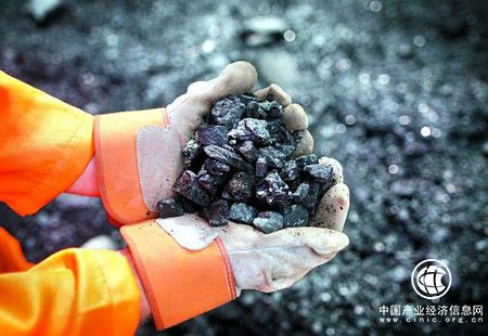 國內鋼價延續跌勢 進口鐵礦石價格震蕩波動庫存攀升