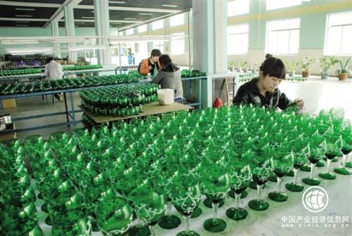 山西祁縣全力打造最具影響力玻璃器皿產業集群