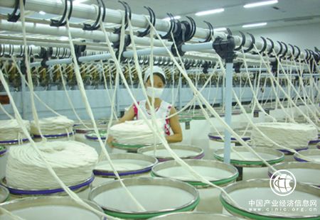 “全鏈”布局智能化升級福建石獅服裝產業換“新裝”