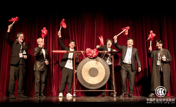 《奧涅金》驚艷開幕烏鎮戲劇節：戲劇和生命都是有節日的