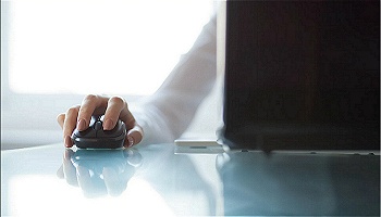 在作家、書評類職業中 男性數量依然占統治地位