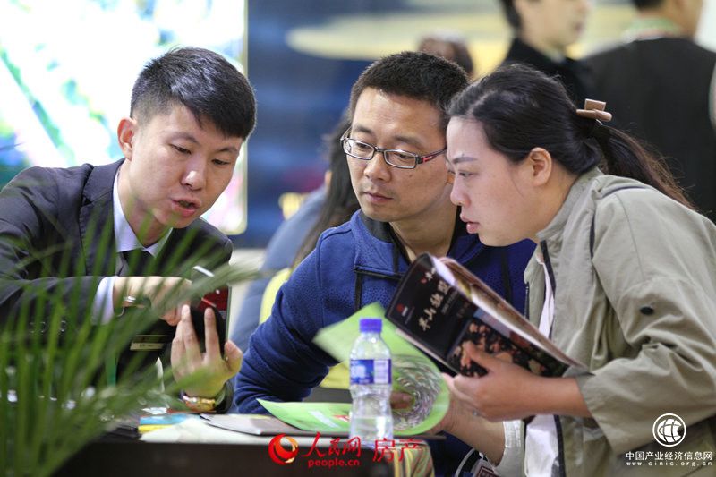 前10月全國商品房銷售同比增幅回落 待售面積繼續減少