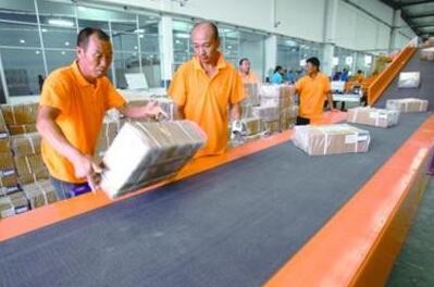 7月全國快遞服務企業業務收入同比增長26.3%