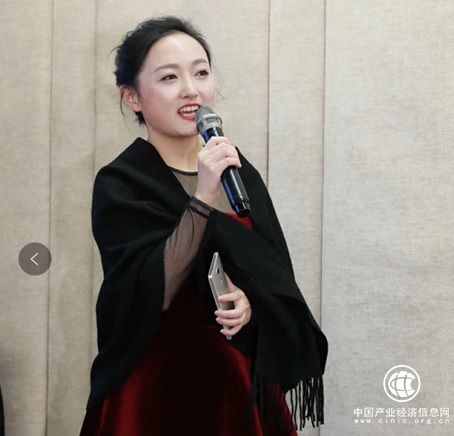 曲音靜子