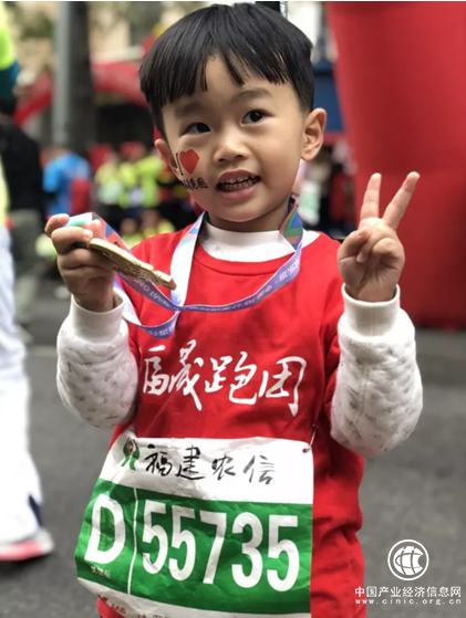 好“晟”者聯盟集結__福晟跑團首次征戰福州國際馬拉松賽事