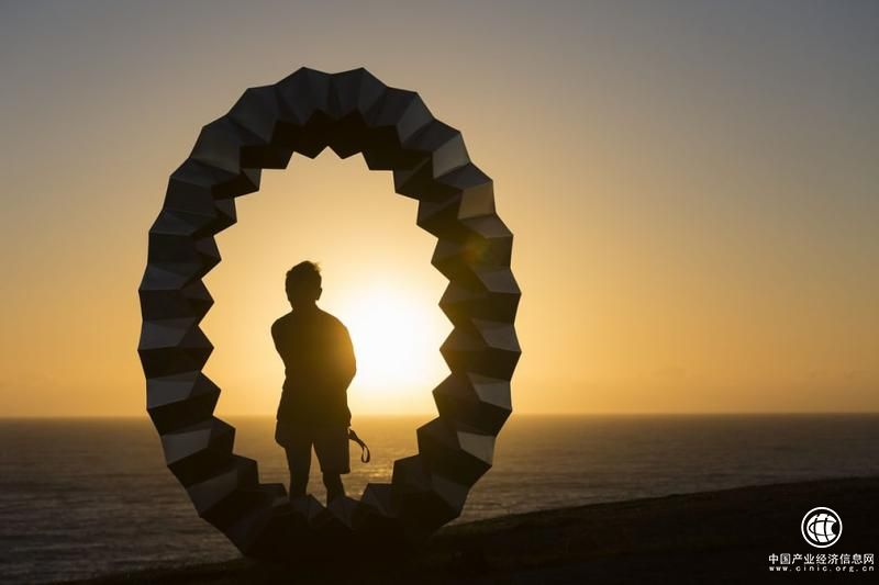 這里可能是全世界最具藝術范兒的一片海灘