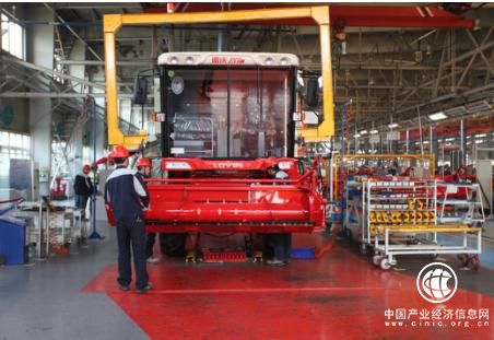 雷沃重工收獲印尼政府150臺水稻機訂單
