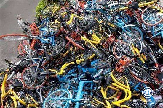  交通運輸部部長李小鵬：多方共同治理共享單車“亂象”