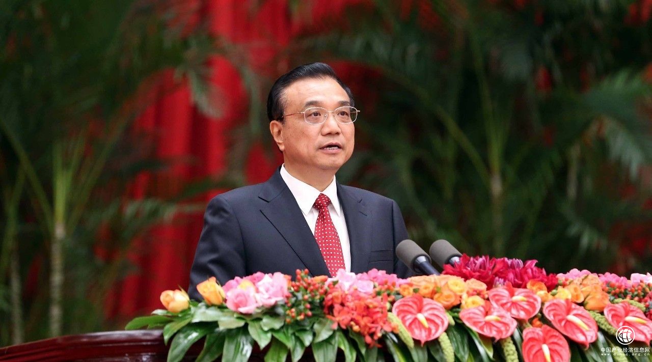 李克強：“取消流量漫游費，流量費用至少下降30%”