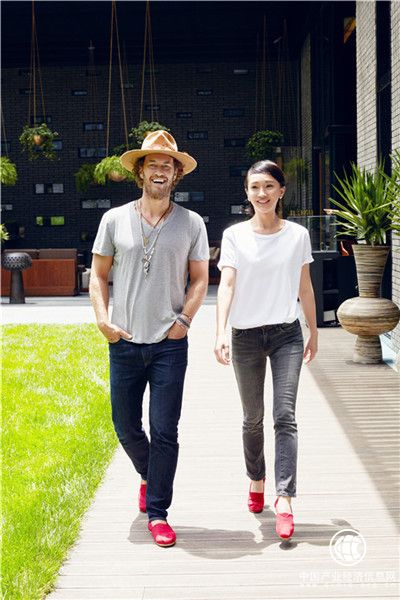 “攜手為愛，與迅同行”周迅擔任TOMS首位亞洲愛心大使并推出TOMS愛心聯名款