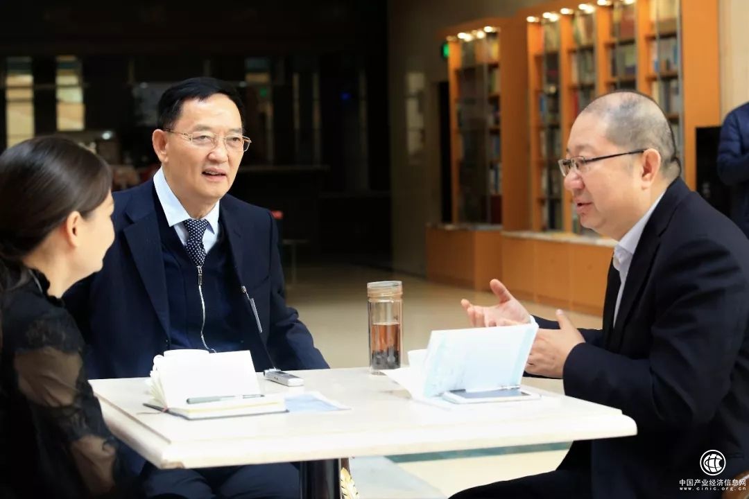 張武宗：鋼鐵企業轉型升級要過“管理關、隊伍建設關、盈利關”