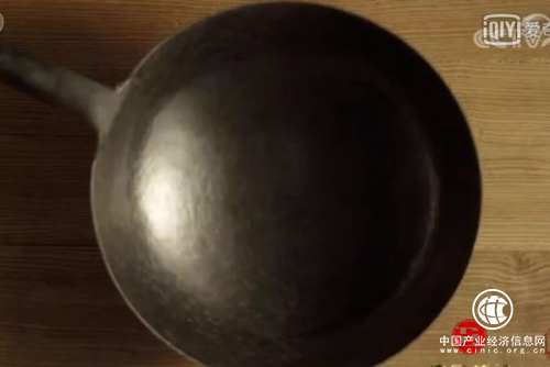 章丘鐵鍋？天際隔水燉？盤點舌尖3出現的烹飪神器
