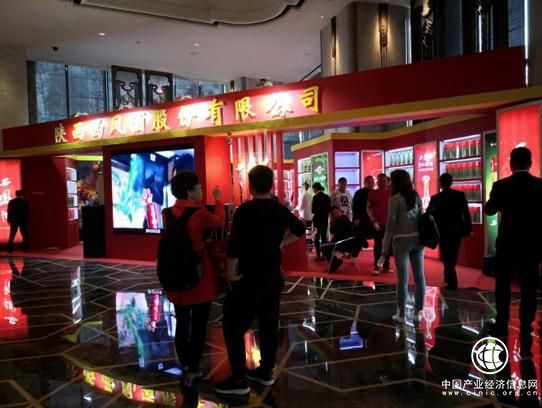 西鳳酒展廳華美亮相全國酒糖交易會，彰顯產品風姿引關注
