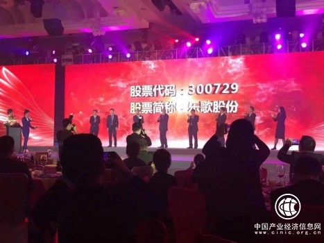 廣州家具展，樂歌人體工學溫情打造辦公健康