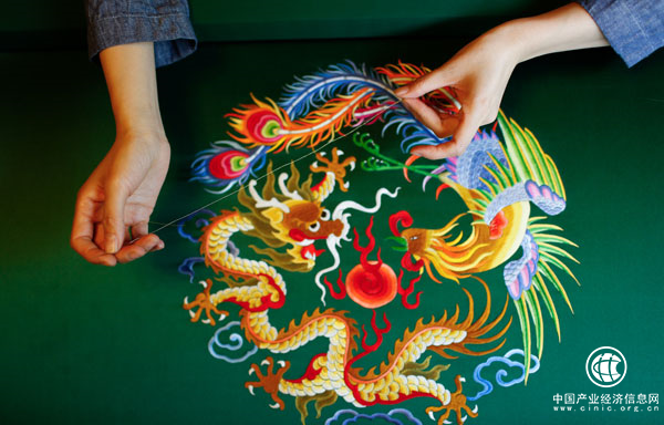 斬獲酒業三項殊榮，水井坊引領文化名酒價值何在？