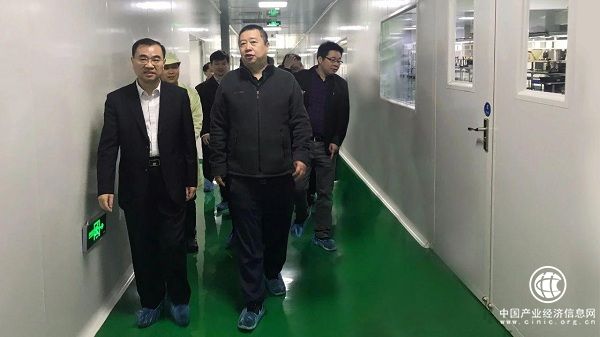 航天云網董事長舒金龍參觀調研智慧海派成都基地