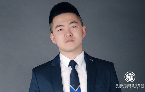 94年出生，身價10億，12歲開始創業，如今投資區塊鏈，他卻說大佬是最大的坑