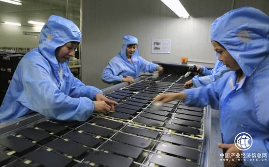 降稅給小微制造業“發紅包”