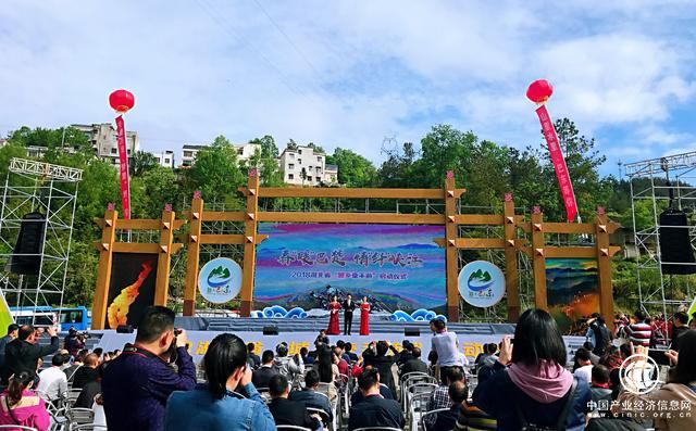 湖北“城鄉牽手游”助推精準扶貧