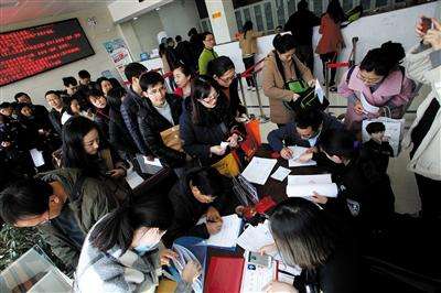 大學生身份證加畢業證即可申請辦理西安戶口，西安人才搶奪政策出“王牌”