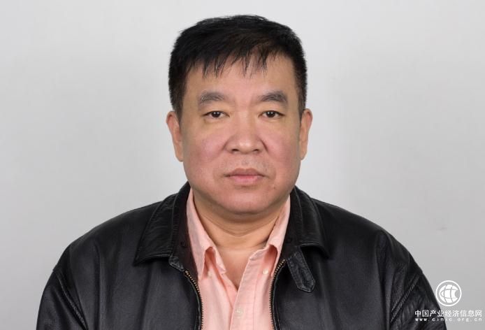 寒冬里的溫暖——記博寶藝術網董事長王剛