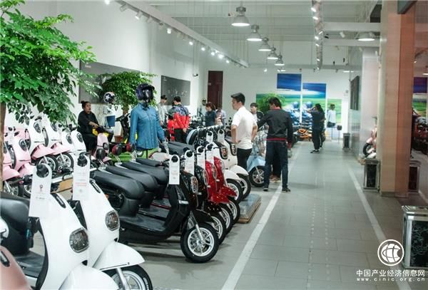 雅迪“雙保”究竟有多牛？“電池15月換新，一年丟車包賠”！