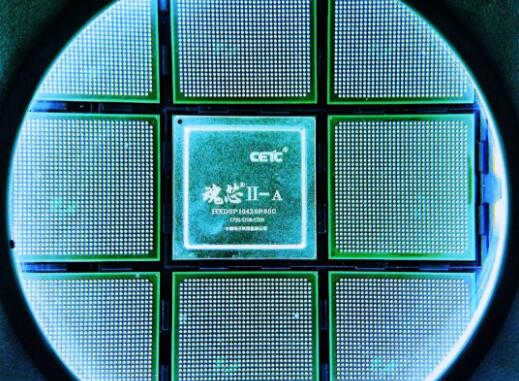 中國芯片來了！性能超同類3倍，為這天他們等了12年
