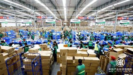 日訂單千萬級 中國快遞企業“科技范”越來越足