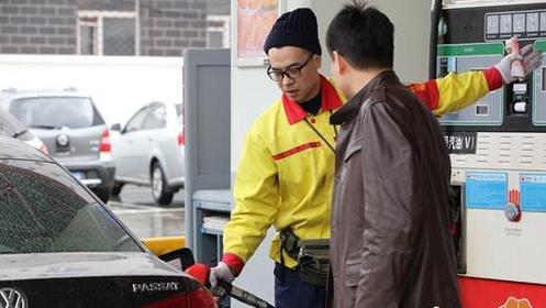 國際原油逼近80美元關口國內成品油價五連漲無懸念