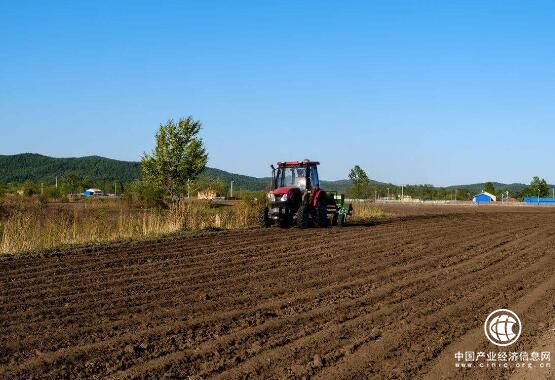 全國已春播各類農作物近八成 進度快于上年同期