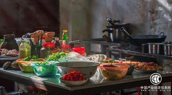 集成灶哪家質量好？力巨人第三代集成灶吸得快洗得也快！