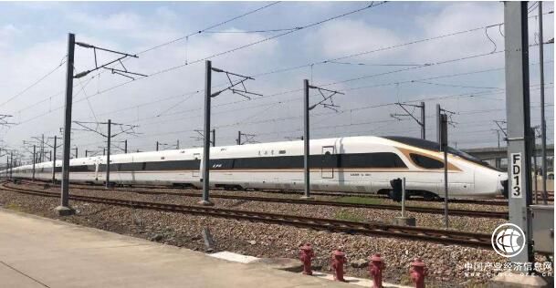 “加長版”復興號動車組7月上線 總長超過400米