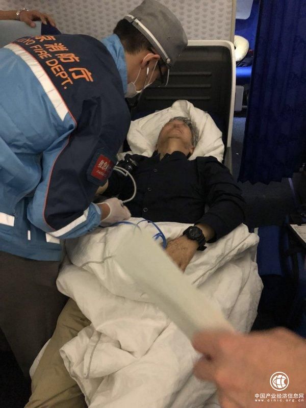旅客突發疾病 東航空地攜手備降救人
